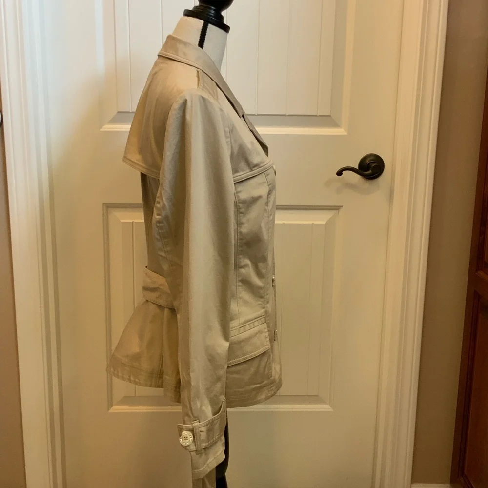 NWT White House Black Market sz 14 casual short trench, tan - Picture 6 of 8